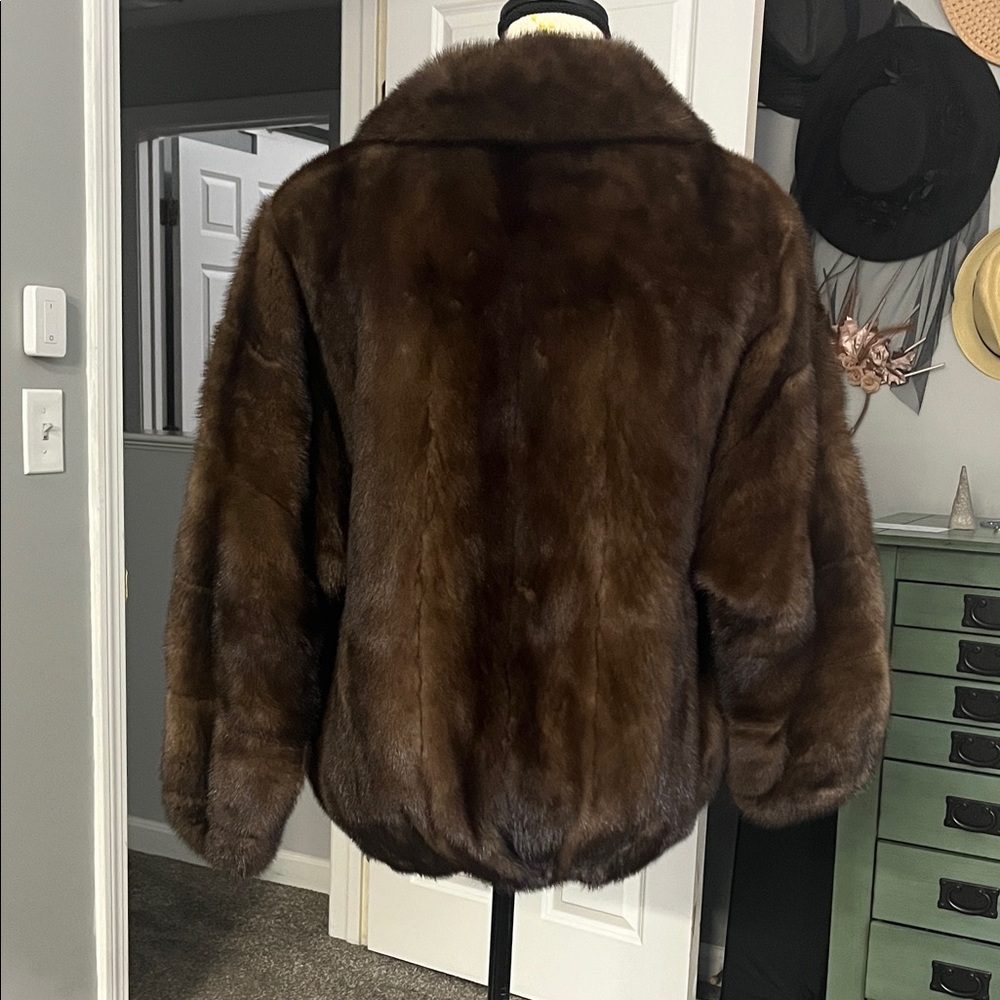 Luxurious Vintage Dark Brown Mink Fur Jacket - Picture 2 of 12